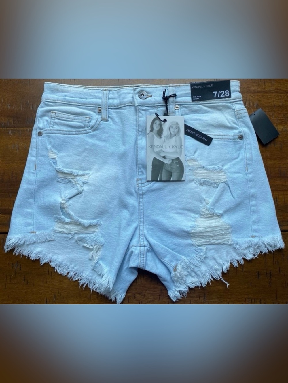 •NWT•Kendall + Kylie The Icon Short Distressed Frayed Hem Jean Shorts